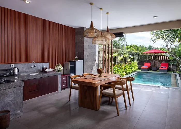 Villa Griya Shanti & *