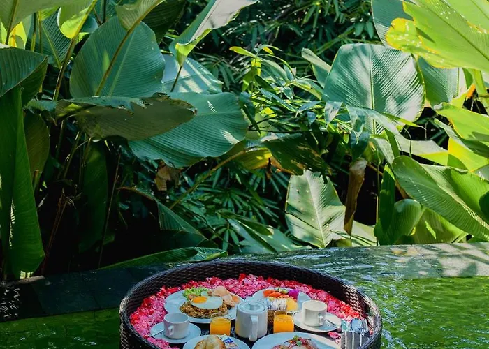 Villa Griya Shanti & *