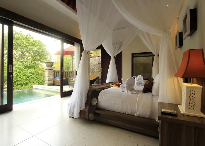 Villa Griya Shanti & *