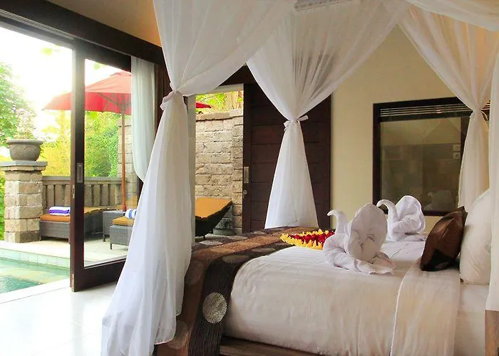 Villa Griya Shanti & *