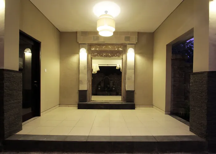 Villa Griya Shanti & *