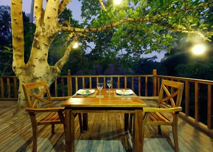Villa Griya Shanti & *