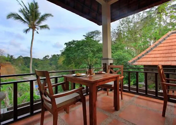 Villa Griya Shanti &